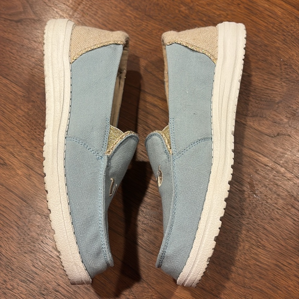 Hey Dude Light Blue Slip-On Shoes, Size 7 - Picture 3 of 5